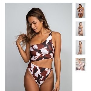 Skatie Nicole One Piece Size Medium